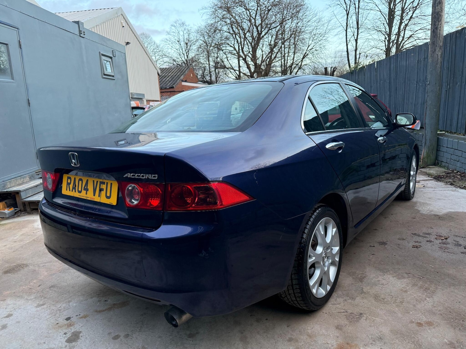 Used Honda Accord 2004 for sale - 76899480: Photo 9