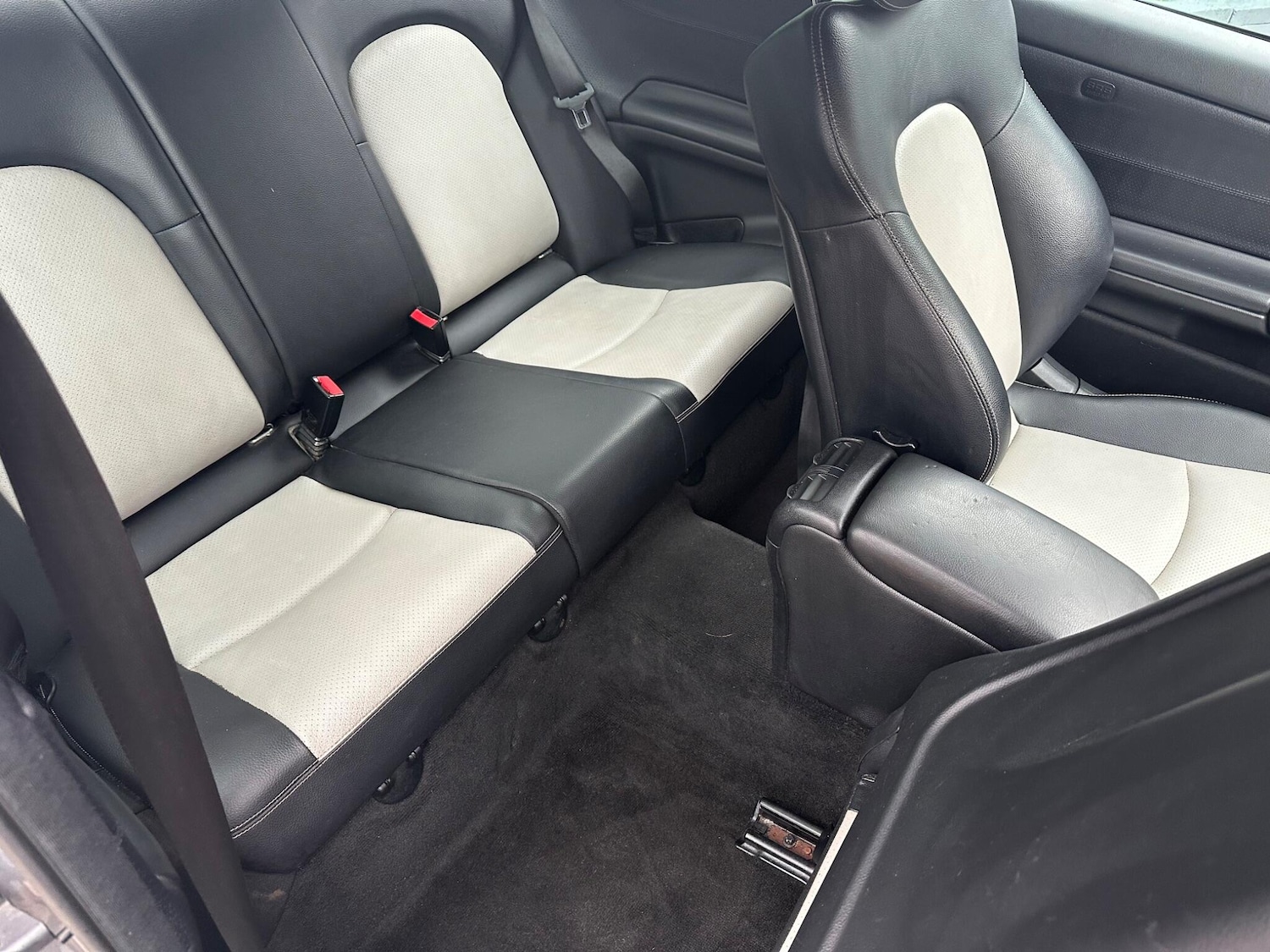 Used Mercedes-Benz CLC Class 2010 for sale - 77330331: Photo 18