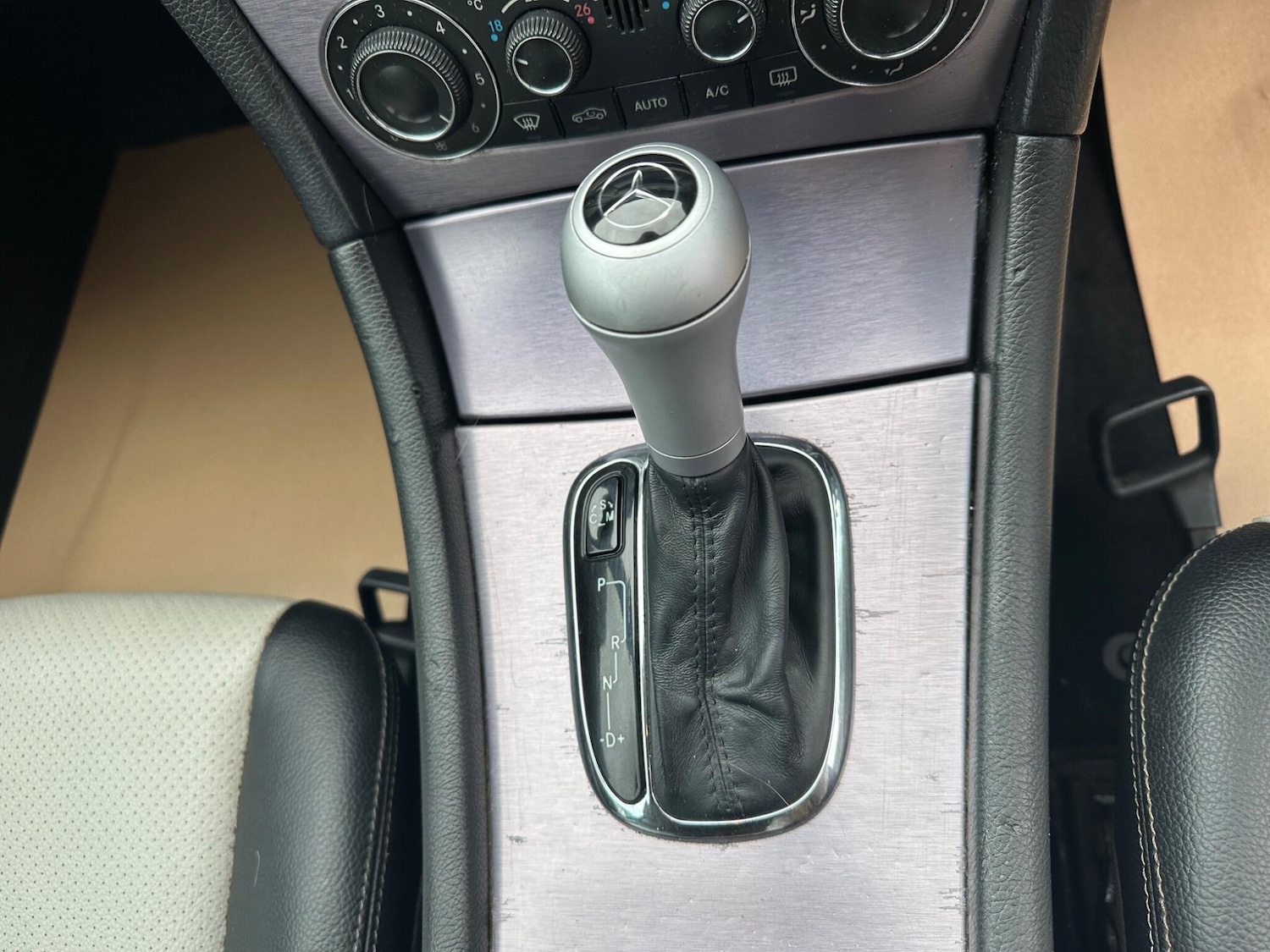 Used Mercedes-Benz CLC Class 2010 for sale - 77330331: Photo 21