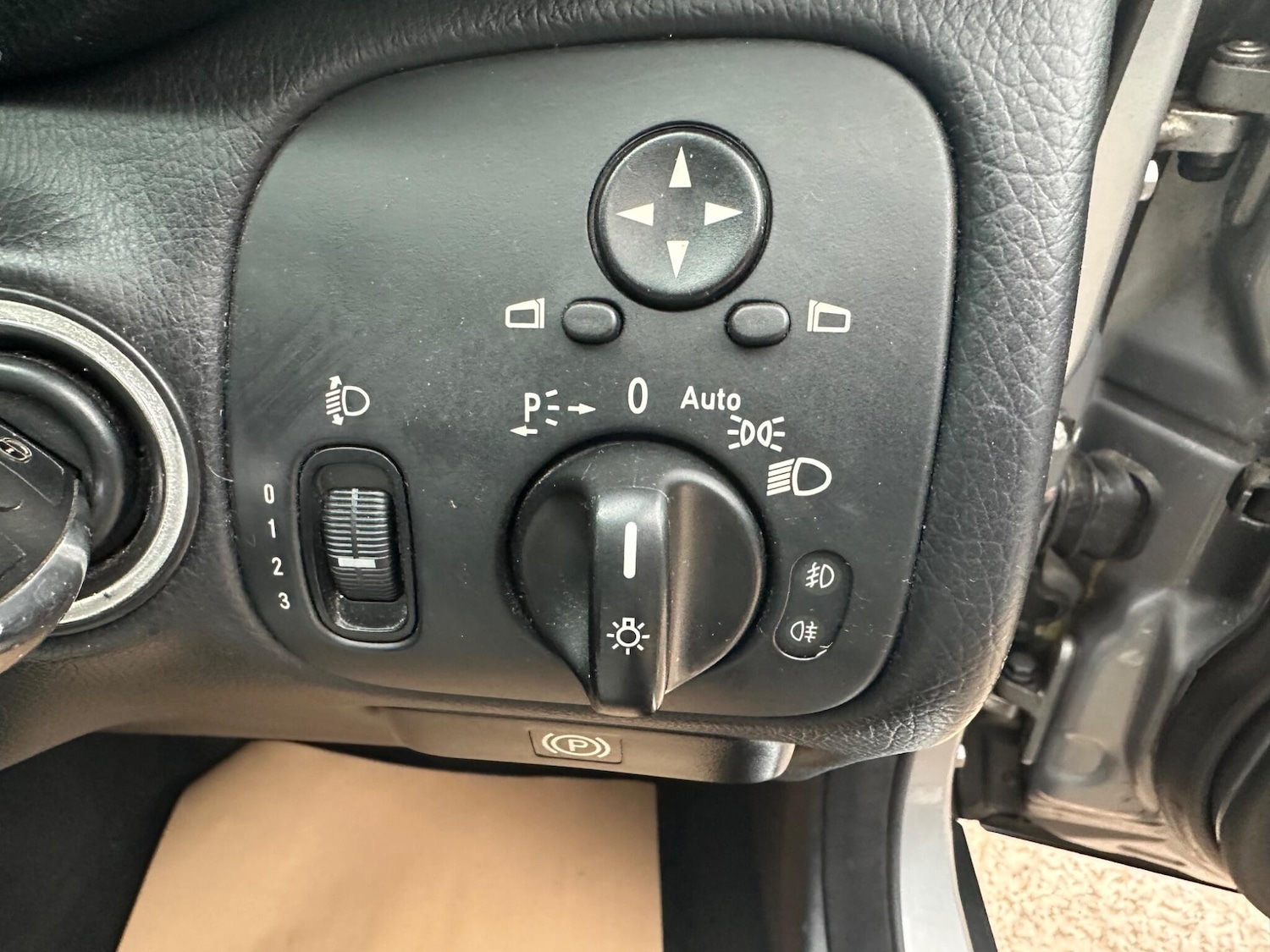 Used Mercedes-Benz CLC Class 2010 for sale - 77330331: Photo 28