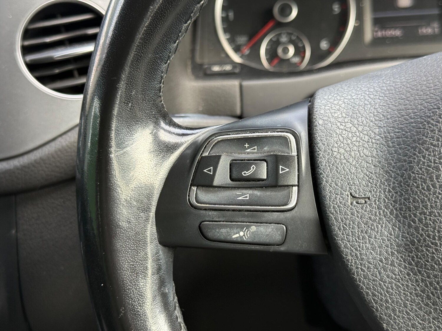 Used Volkswagen Tiguan 2013 for sale - 76824990: Photo 18