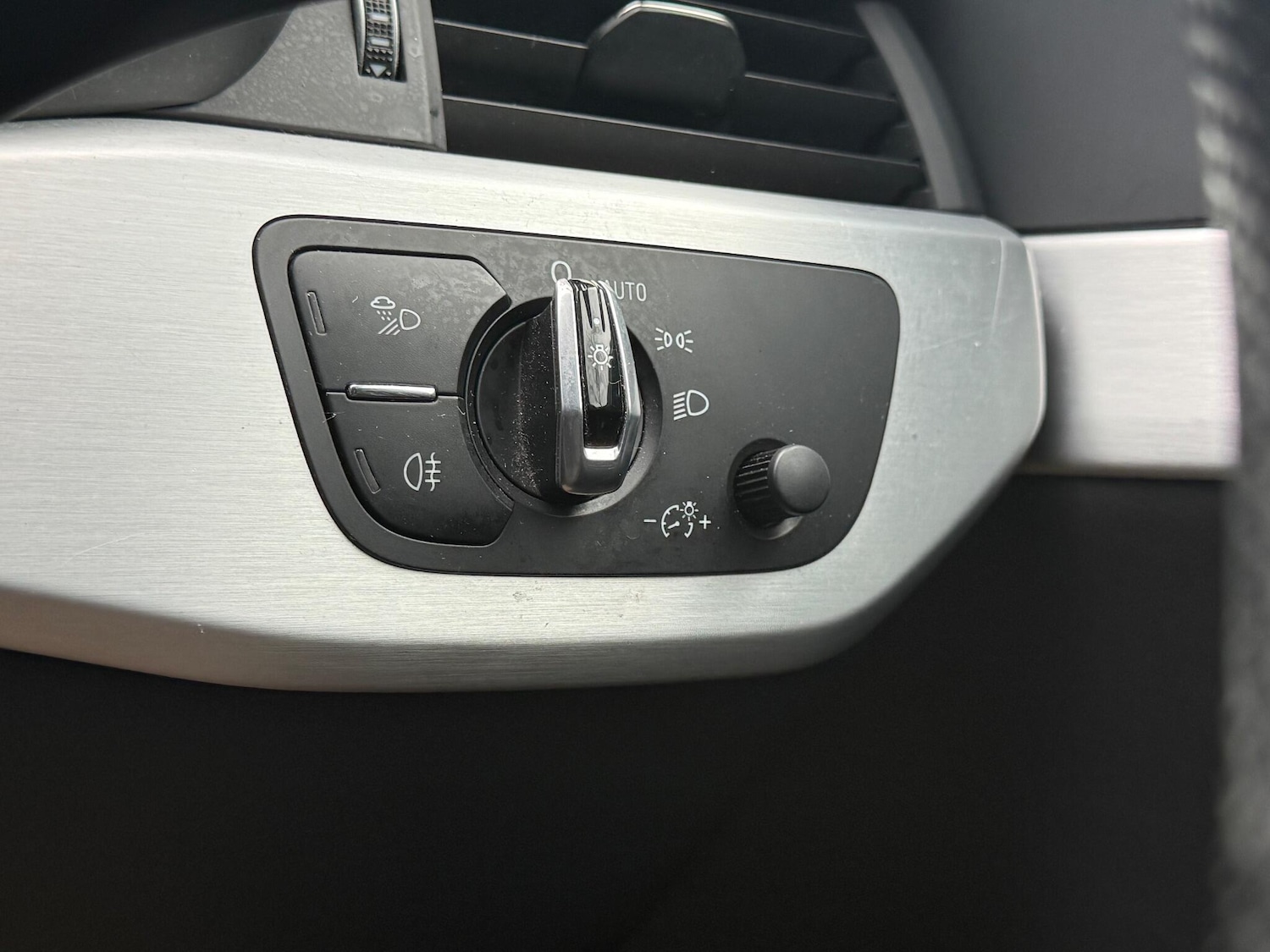 Used Audi A4 Avant 2016 for sale - 77267083: Photo 23