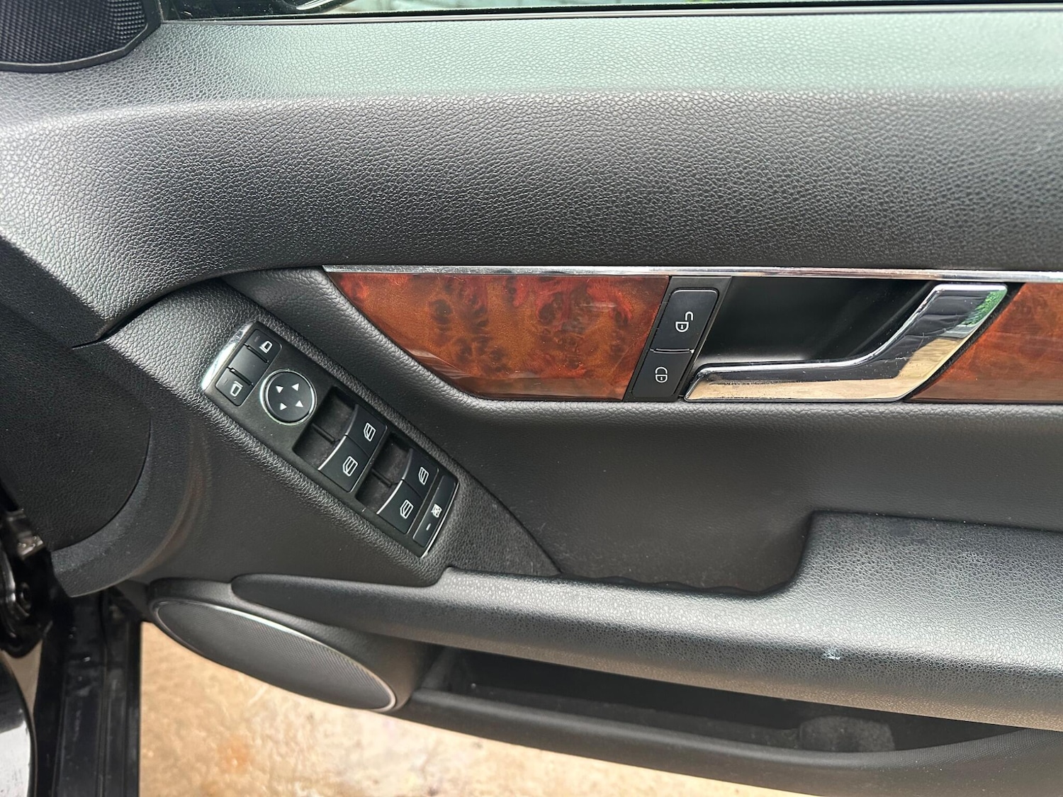 Used Mercedes-Benz C Class 2010 for sale - 77144008: Photo 24