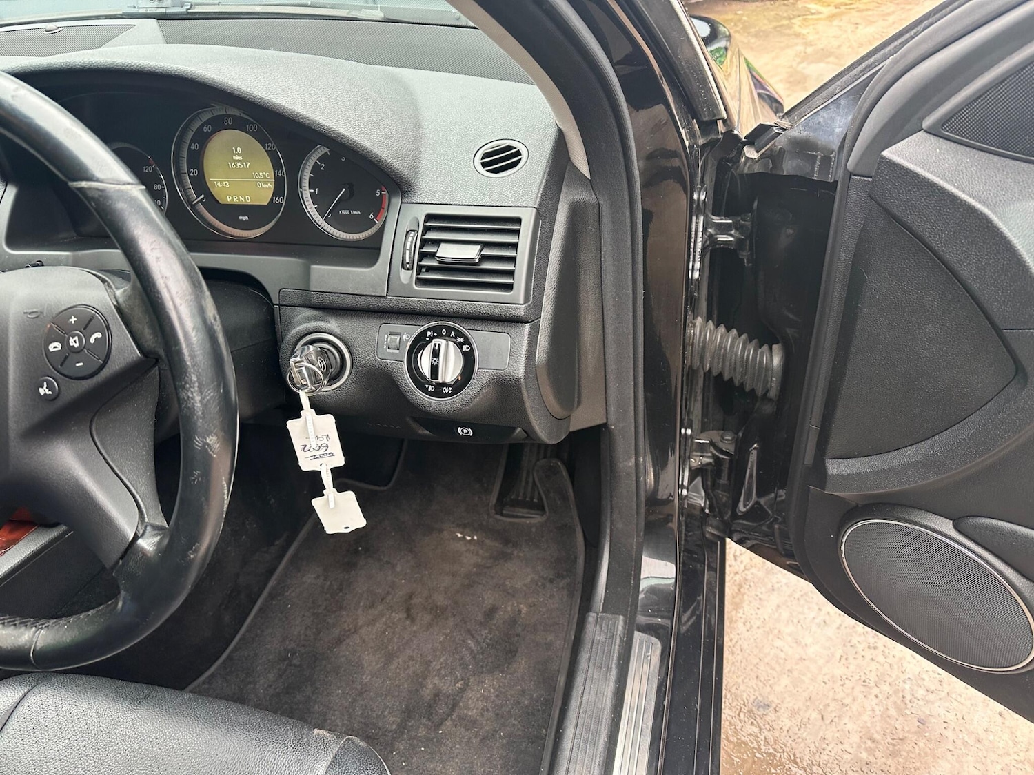 Used Mercedes-Benz C Class 2010 for sale - 77144008: Photo 47