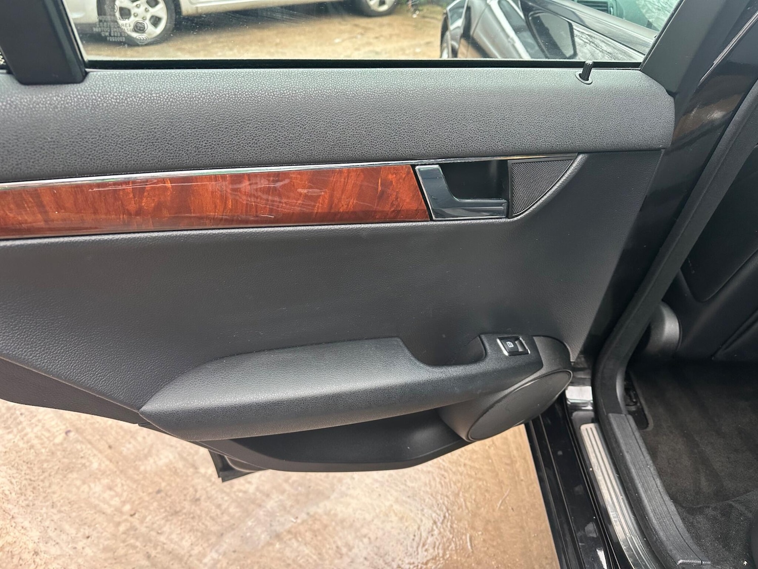 Used Mercedes-Benz C Class 2010 for sale - 77144008: Photo 63