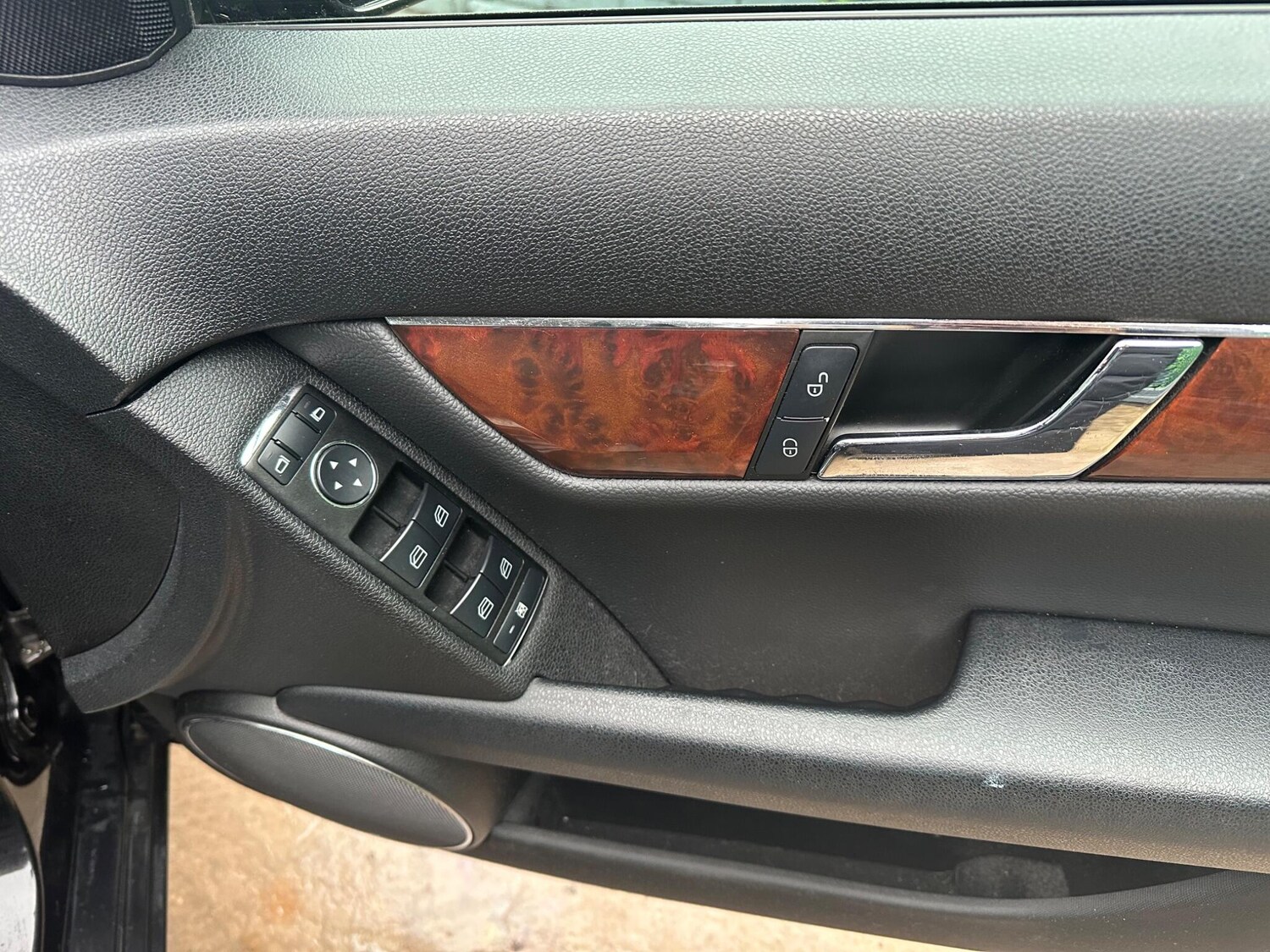 Used Mercedes-Benz C Class 2010 for sale - 77144008: Photo 71