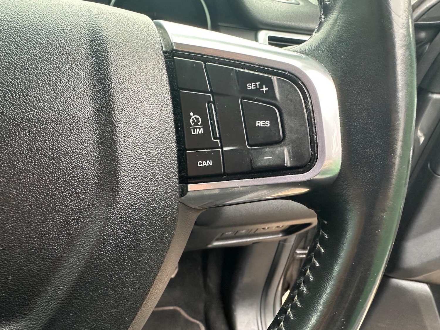 Used Land Rover Discovery Sport 2017 for sale - 77215435: Photo 23