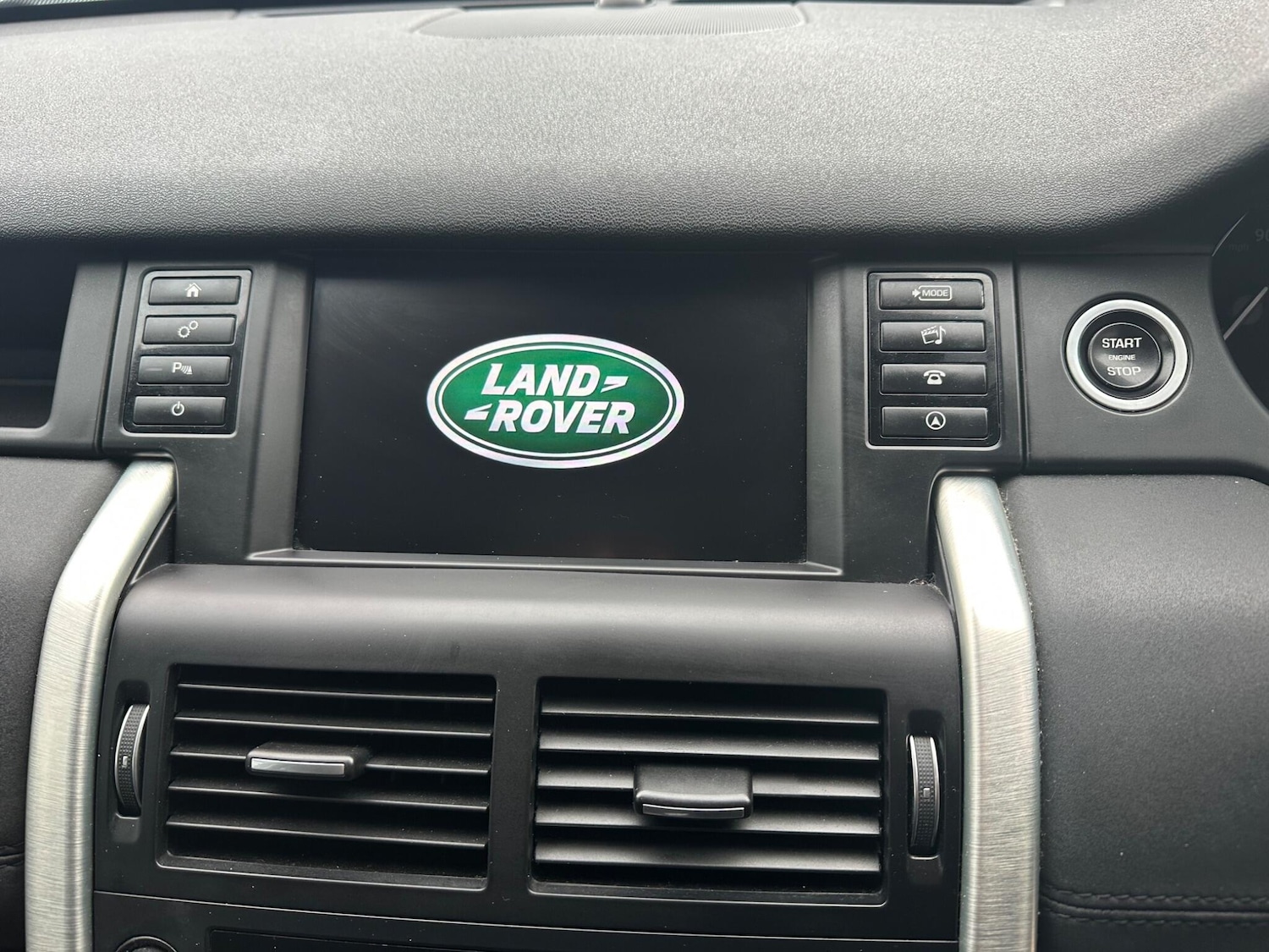 Used Land Rover Discovery Sport 2017 for sale - 77215435: Photo 25