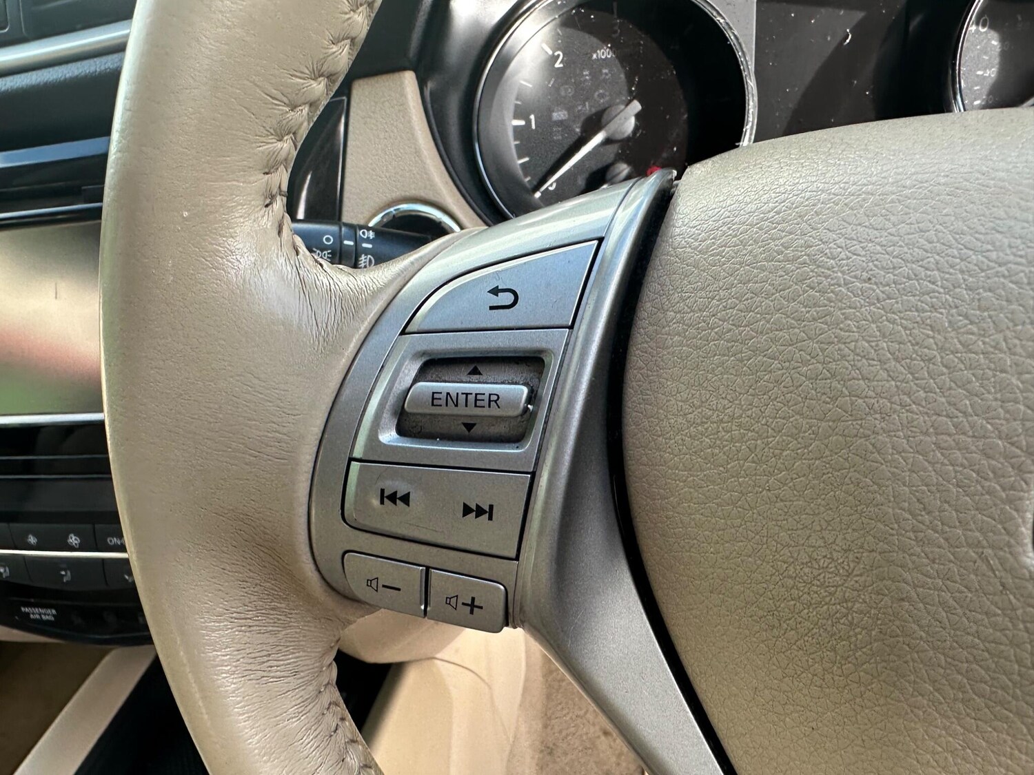 Used Nissan X-Trail 2016 for sale - 76824648: Photo 35