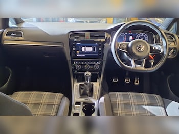 Used Volkswagen Golf 2017 for sale - 78517229: Photo