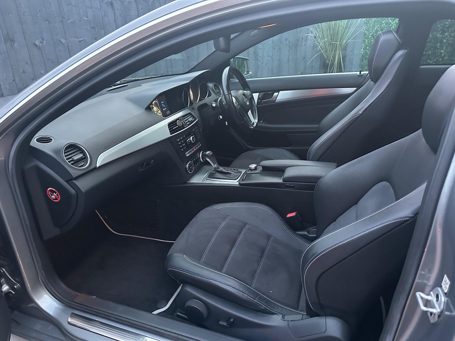 Used Mercedes-Benz C Class 2014 for sale - 77143548: Photo 7