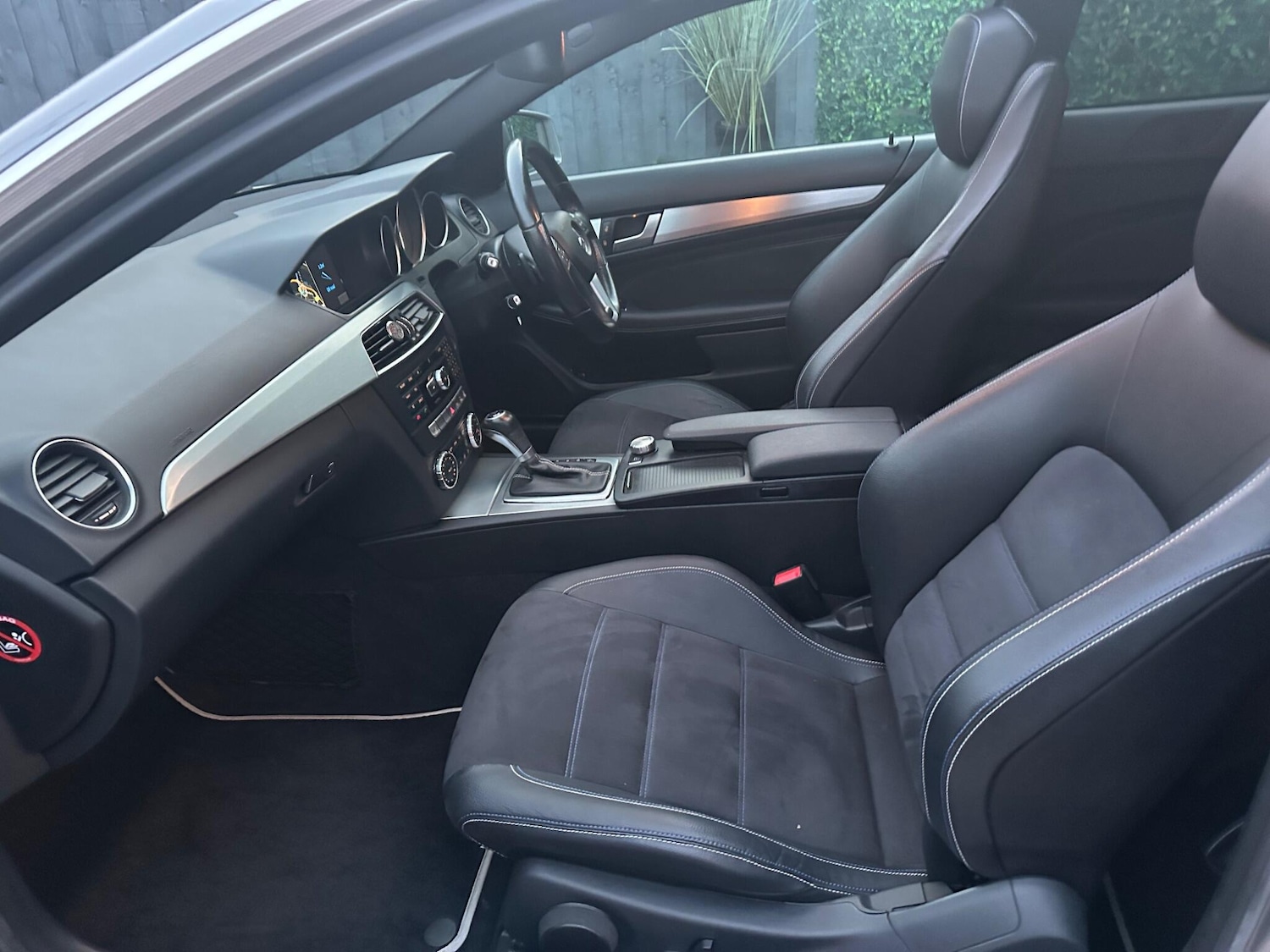 Used Mercedes-Benz C Class 2014 for sale - 77143548: Photo 8