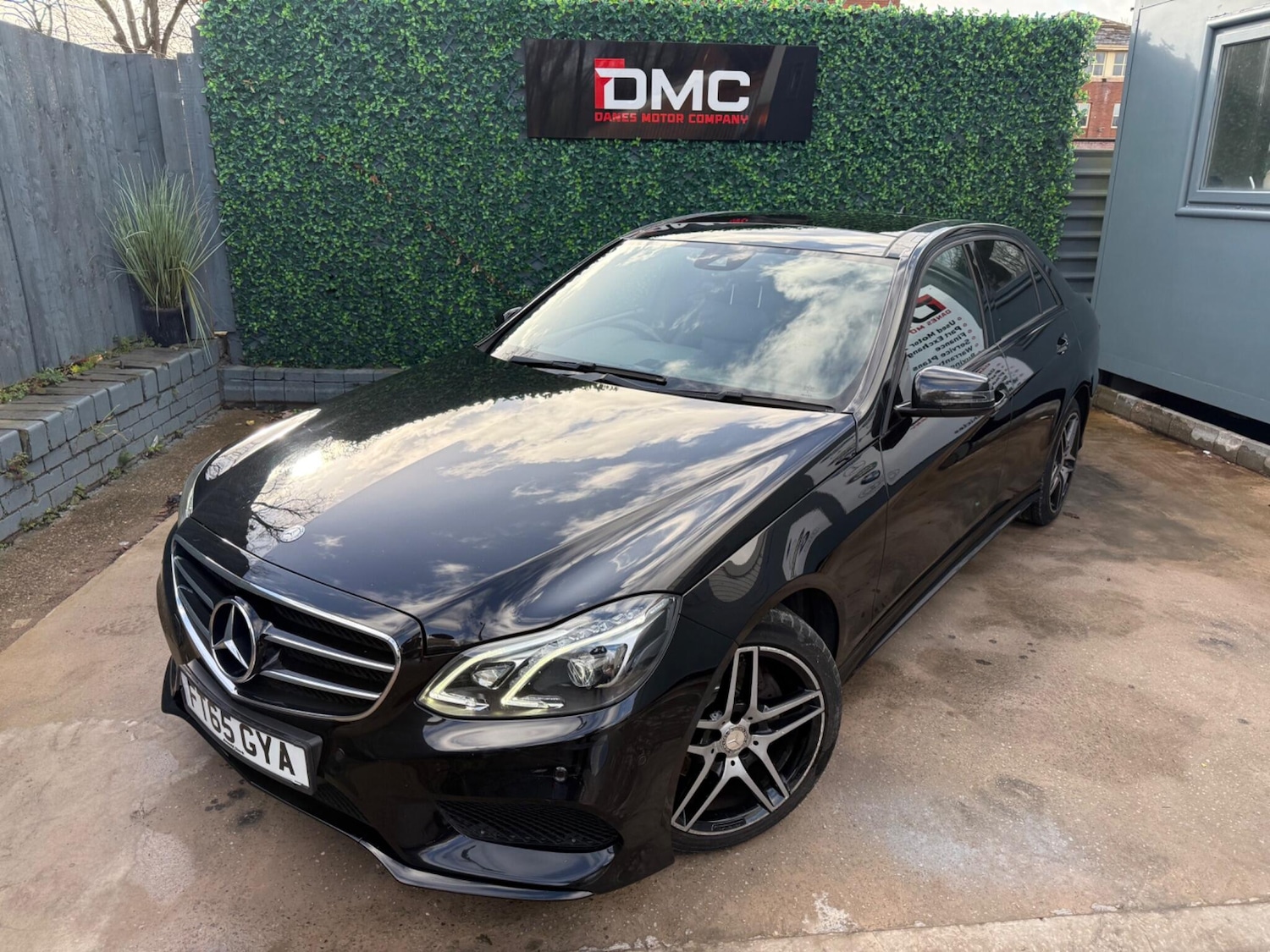 Used Mercedes-Benz E Class 2015 for sale - 78020115: Photo 2