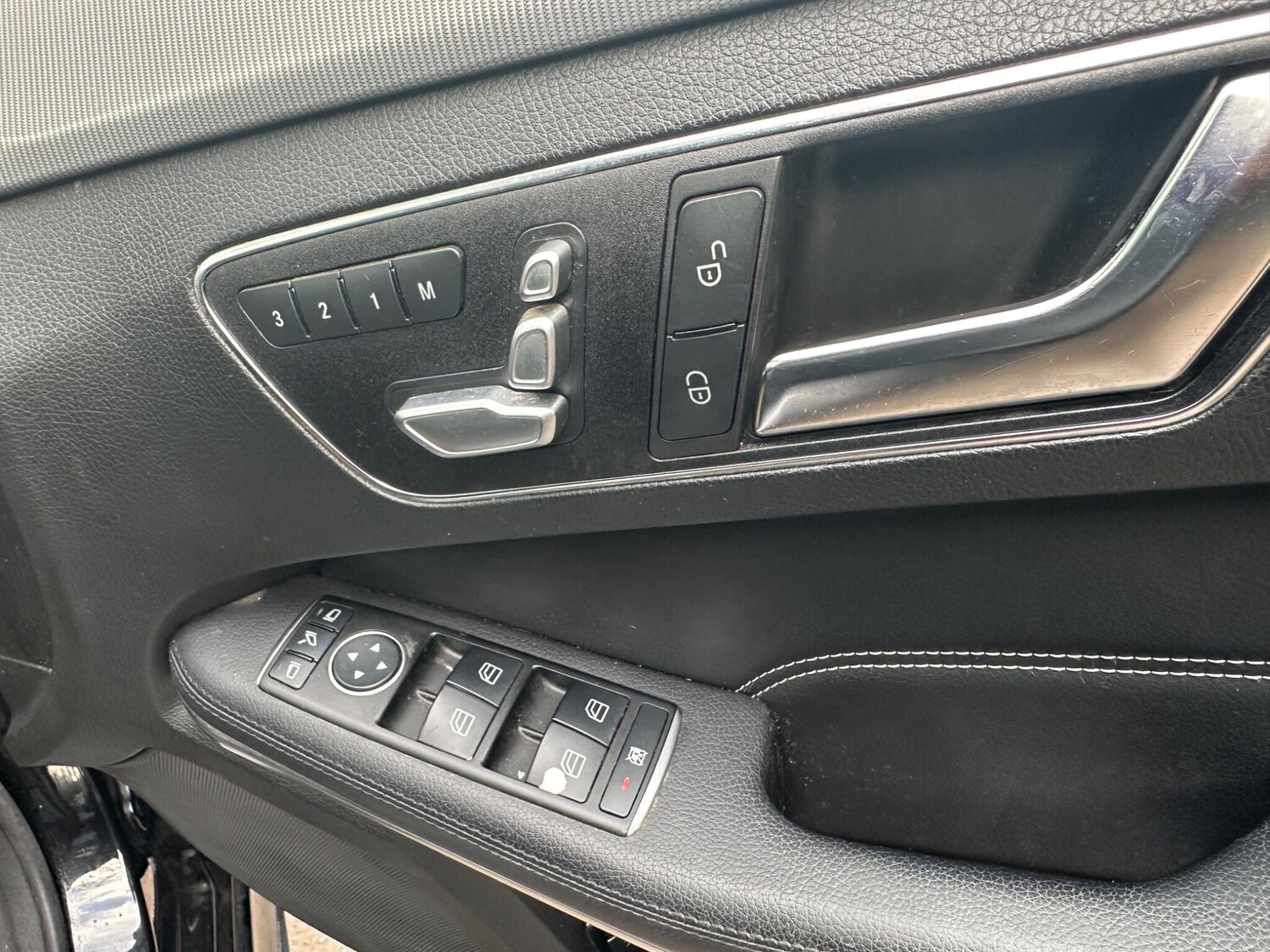 Used Mercedes-Benz E Class 2015 for sale - 78020115: Photo 61