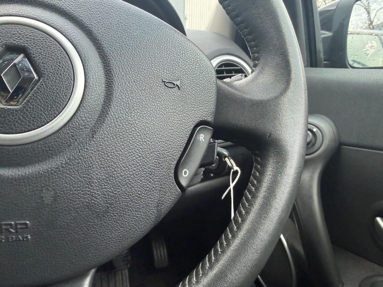 Used Renault Clio 2010 for sale - 77468503: Photo 20