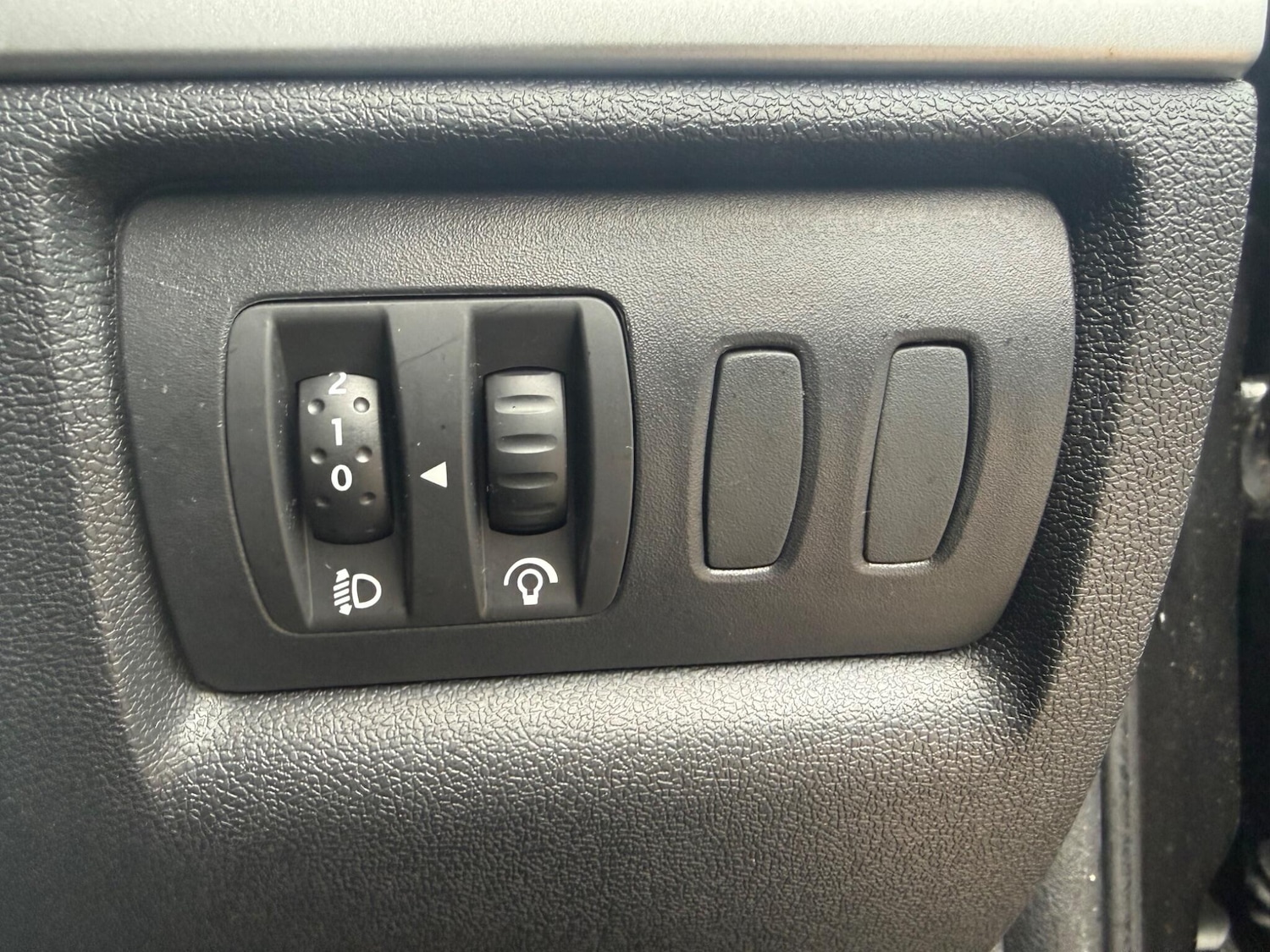 Used Renault Clio 2010 for sale - 77468503: Photo 21