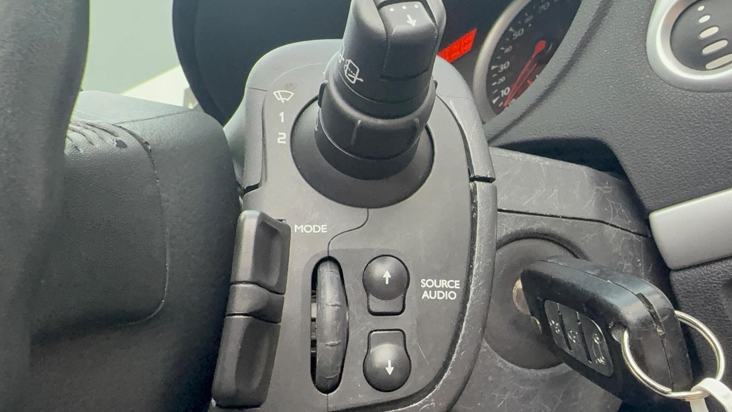 Used Renault Clio 2010 for sale - 77468503: Photo 22