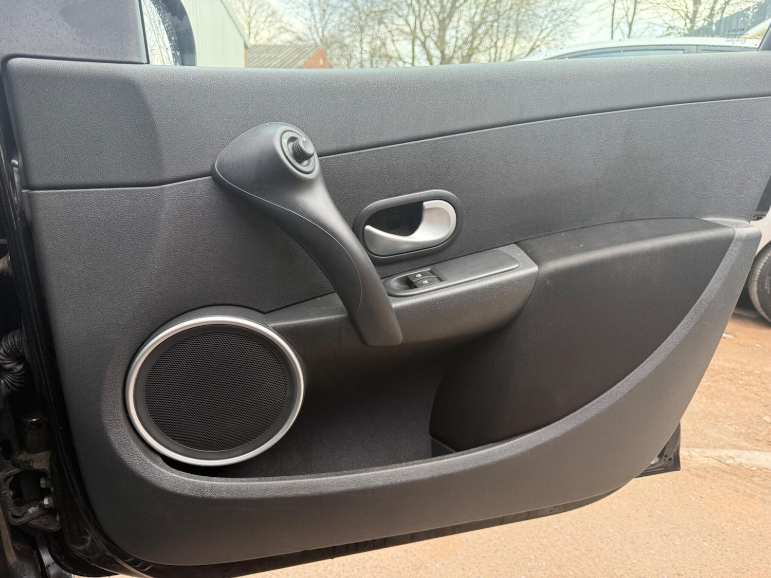 Used Renault Clio 2010 for sale - 77468503: Photo 24