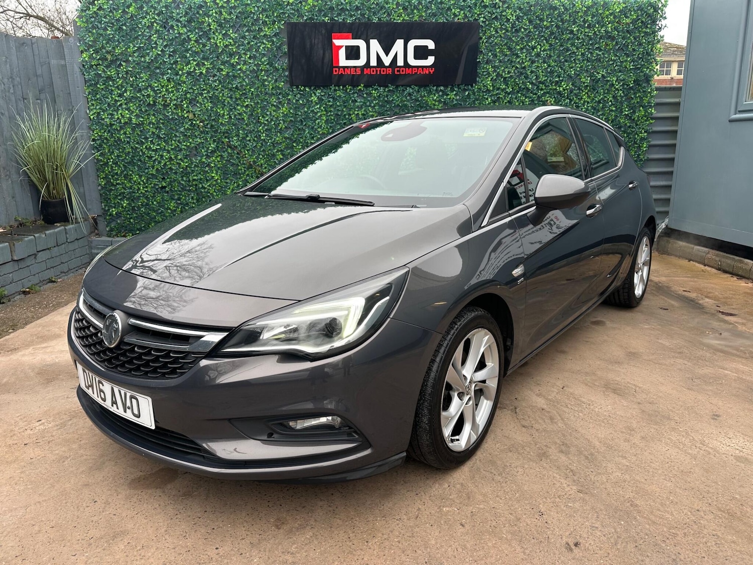 Used Vauxhall Astra 2016 for sale - 77131824: Photo 2
