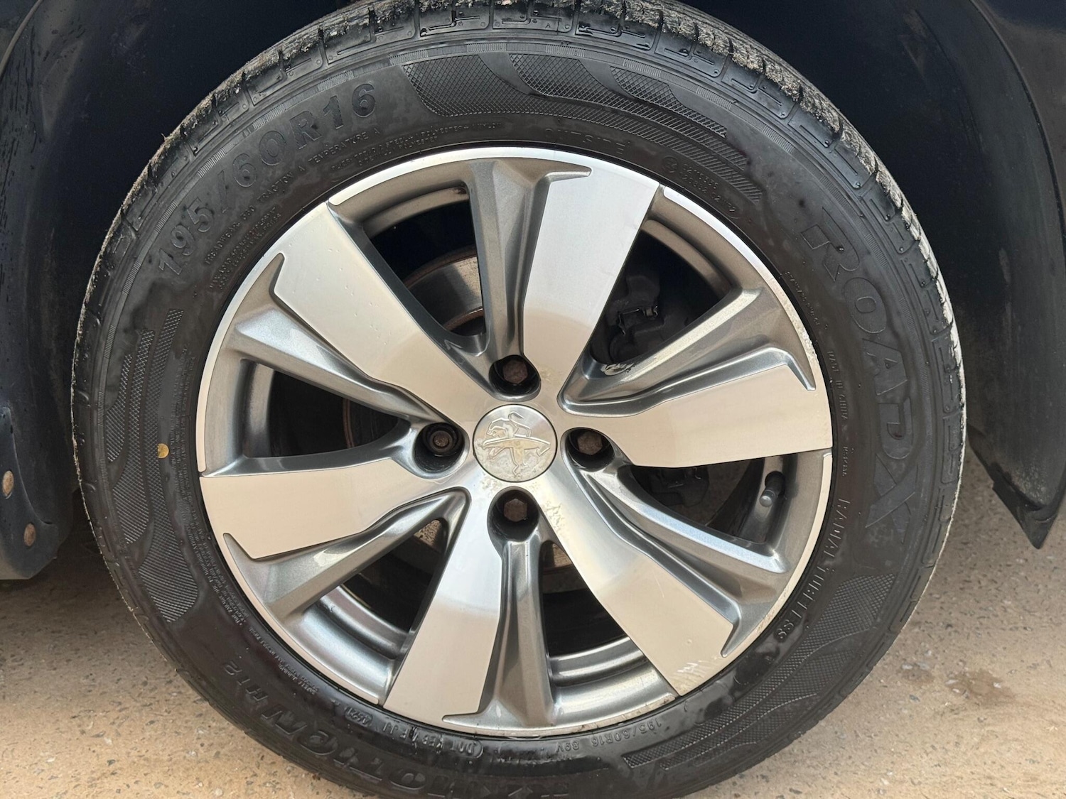 Used Peugeot 2008 2015 for sale - 76898361: Photo 15