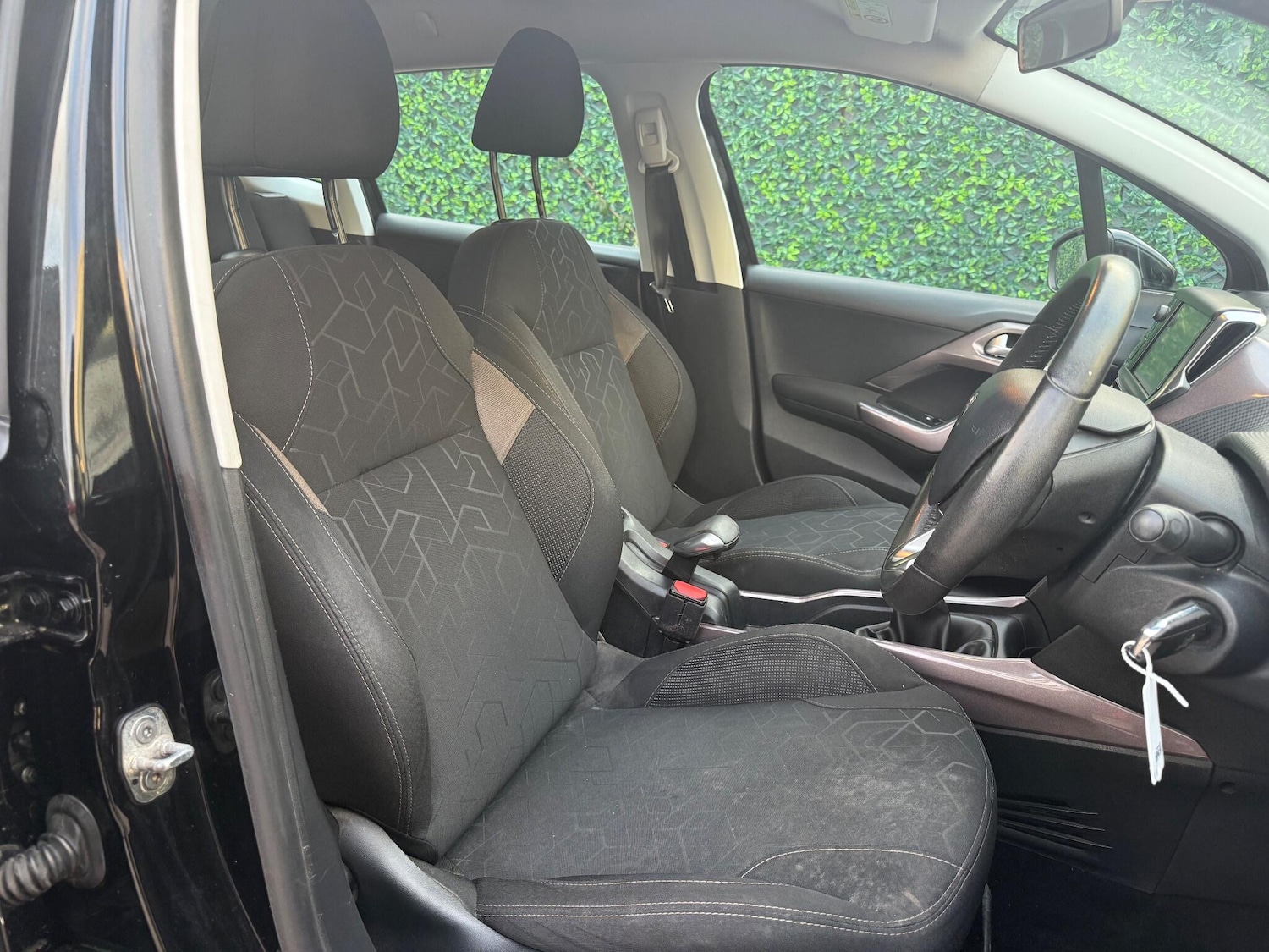 Used Peugeot 2008 2015 for sale - 76898361: Photo 21