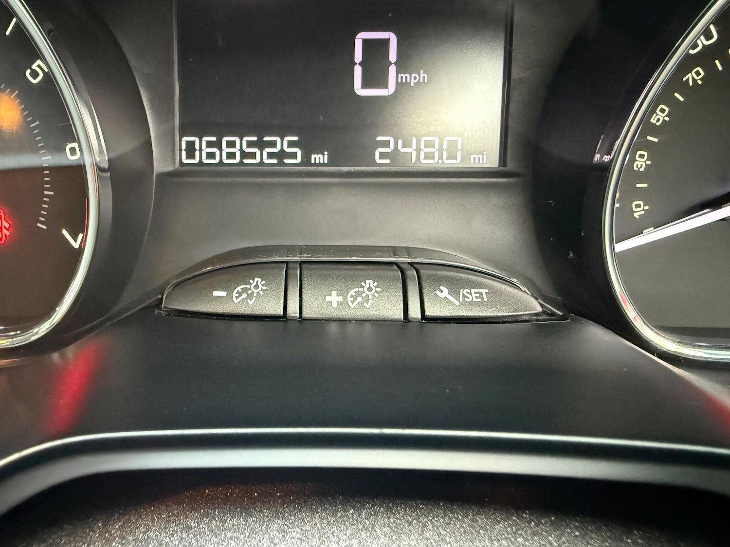 Used Peugeot 2008 2015 for sale - 76898361: Photo 25