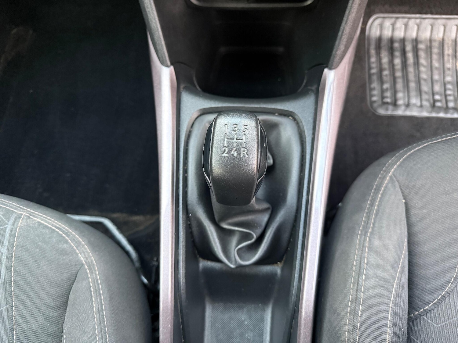 Used Peugeot 2008 2015 for sale - 76898361: Photo 35