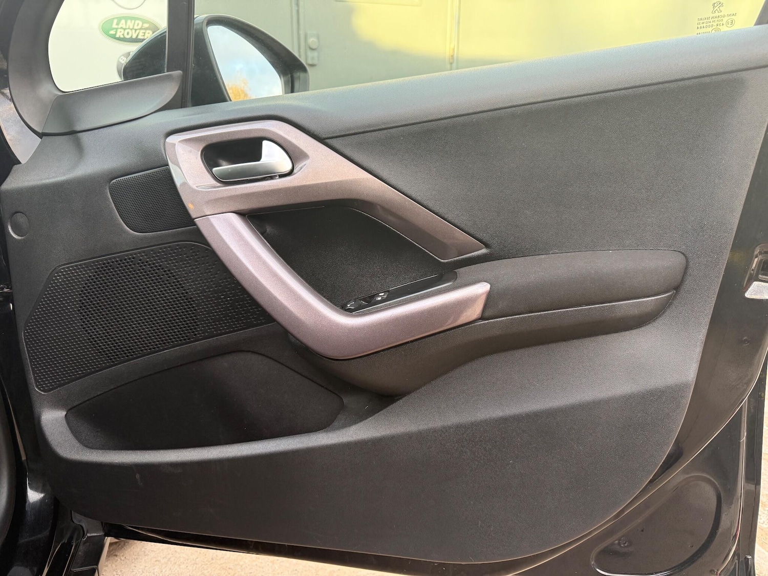 Used Peugeot 2008 2015 for sale - 76898361: Photo 42