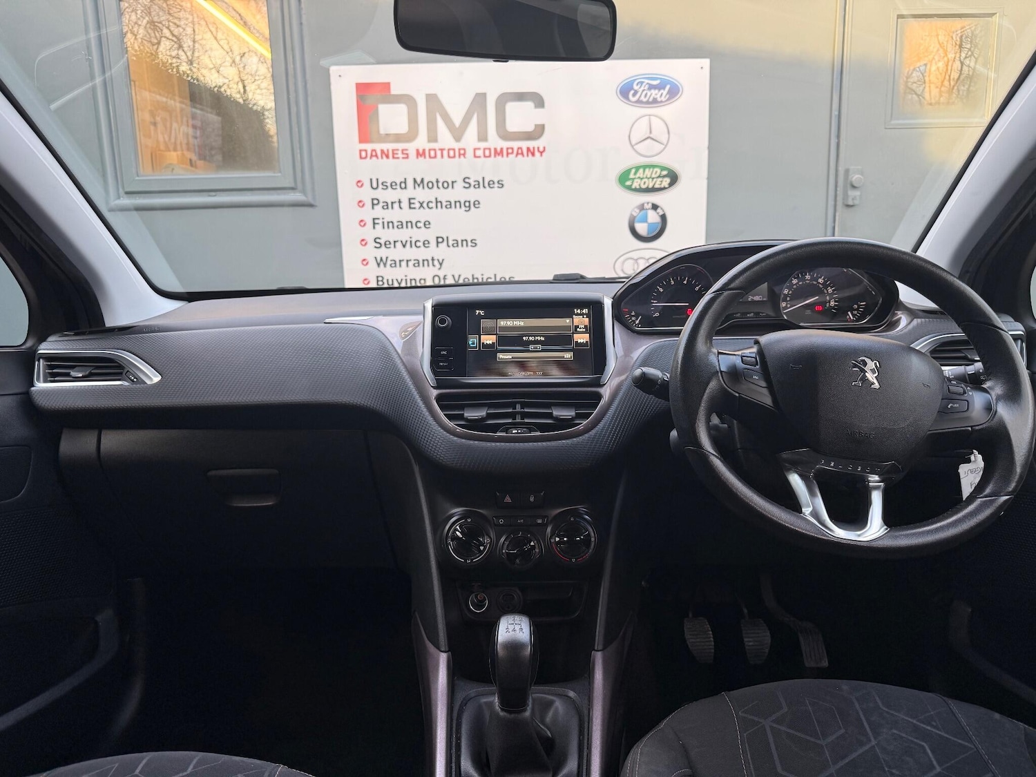 Used Peugeot 2008 2015 for sale - 76898361: Photo 6