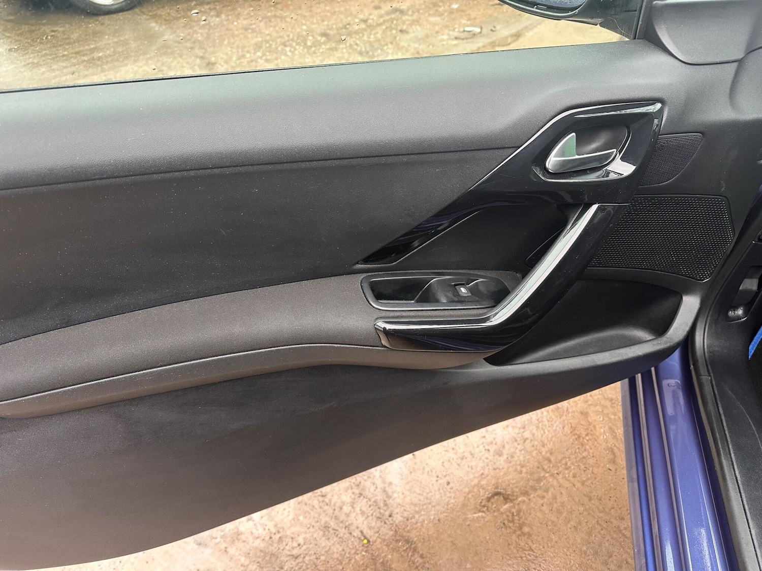 Used Peugeot 208 2014 for sale - 77255494: Photo 19