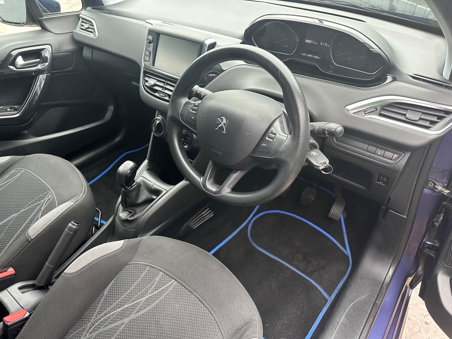 Used Peugeot 208 2014 for sale - 77255494: Photo 21