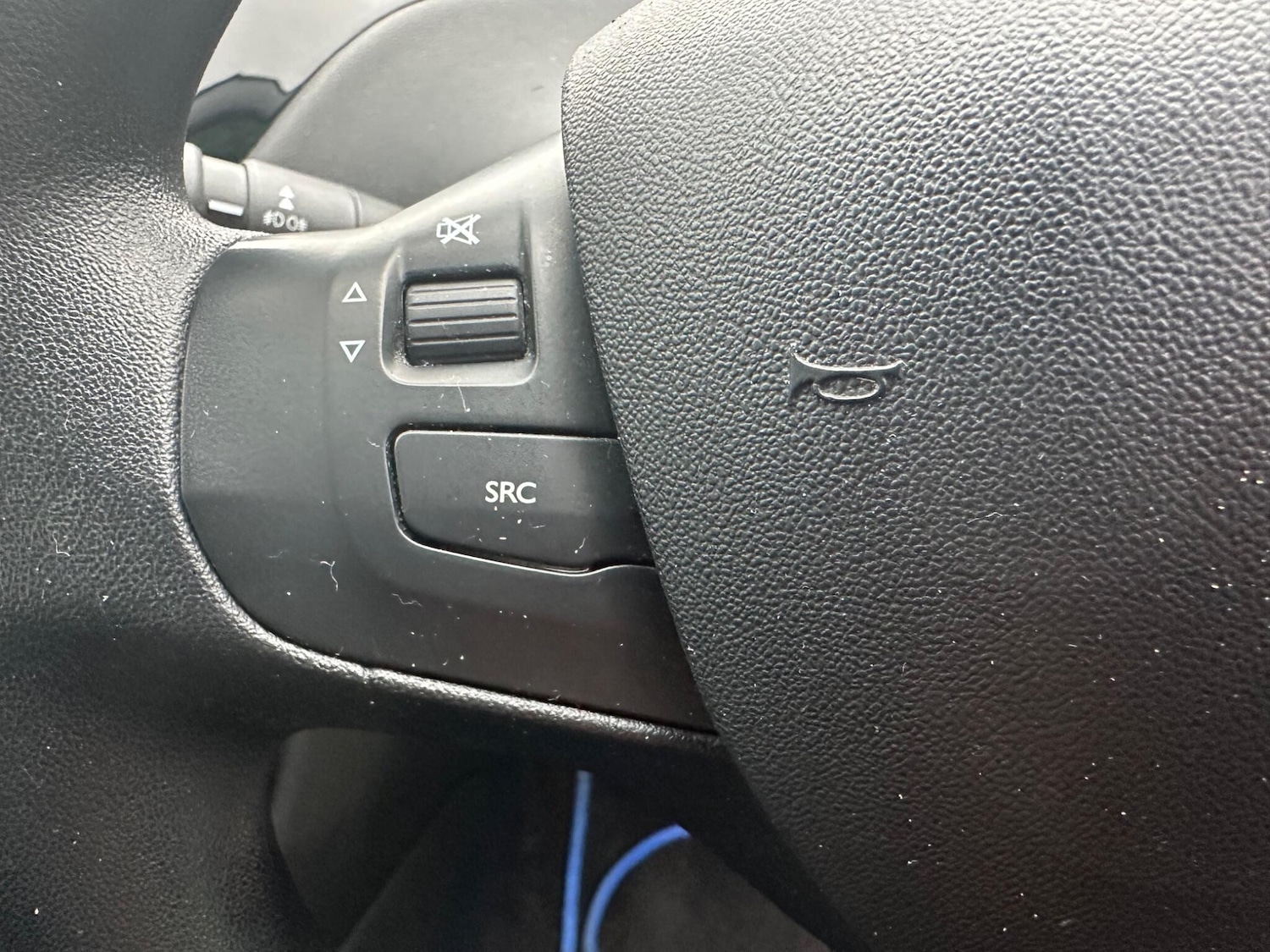 Used Peugeot 208 2014 for sale - 77255494: Photo 27