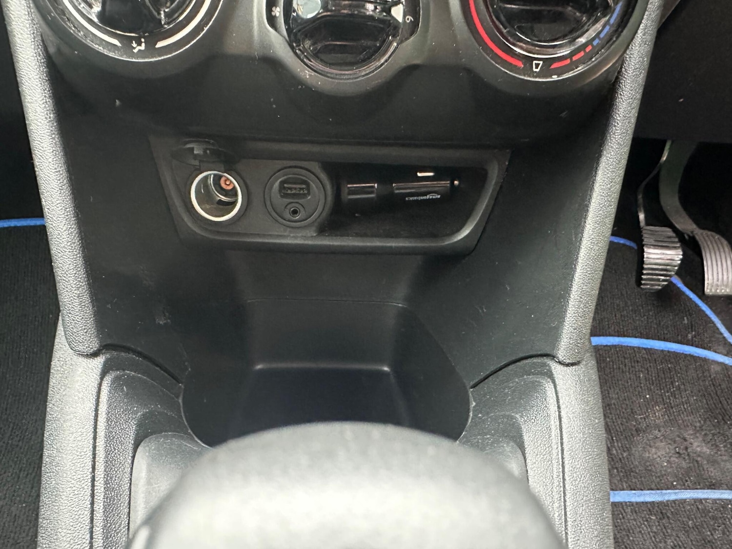 Used Peugeot 208 2014 for sale - 77255494: Photo 29