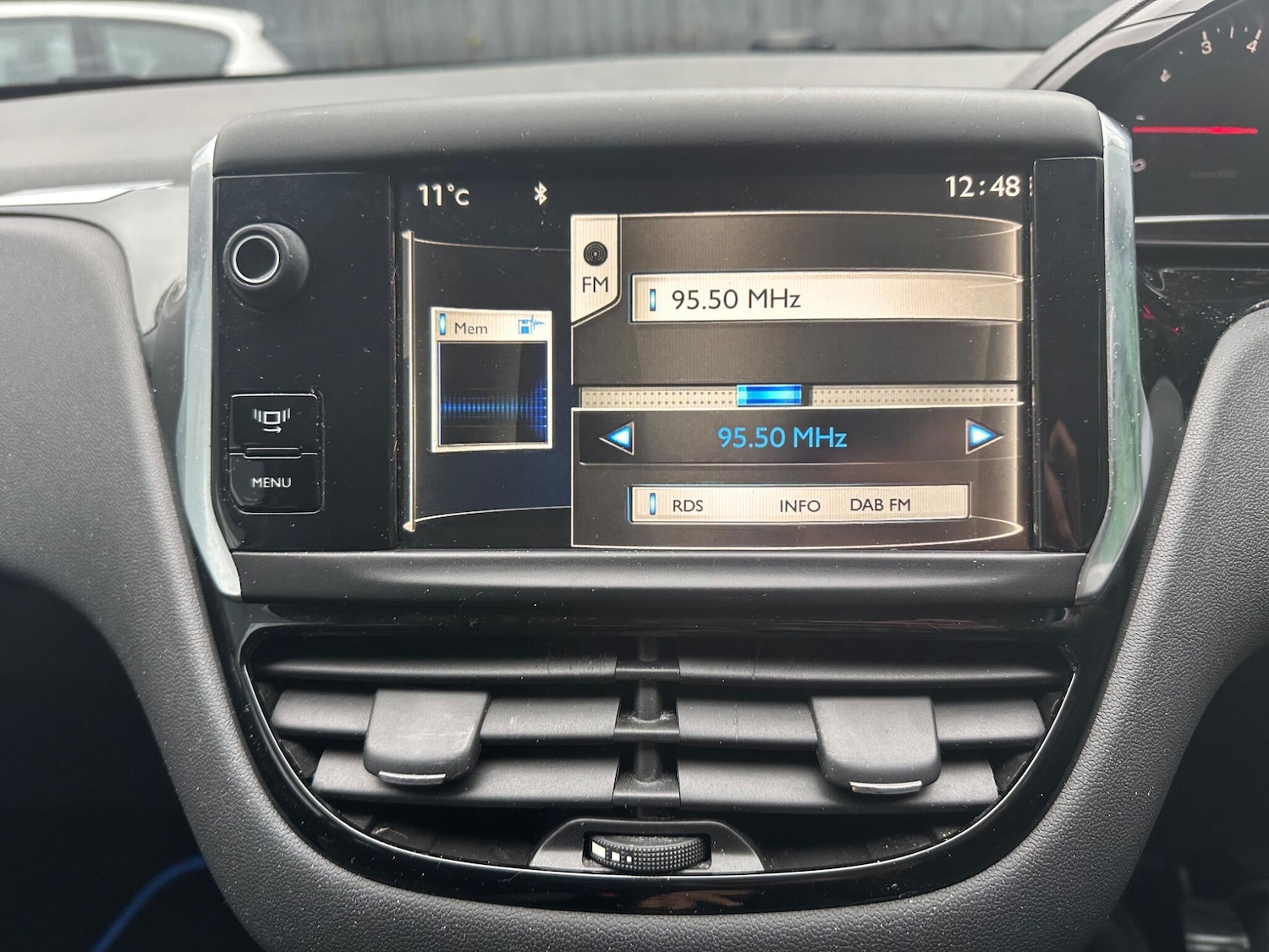 Used Peugeot 208 2014 for sale - 77255494: Photo 32