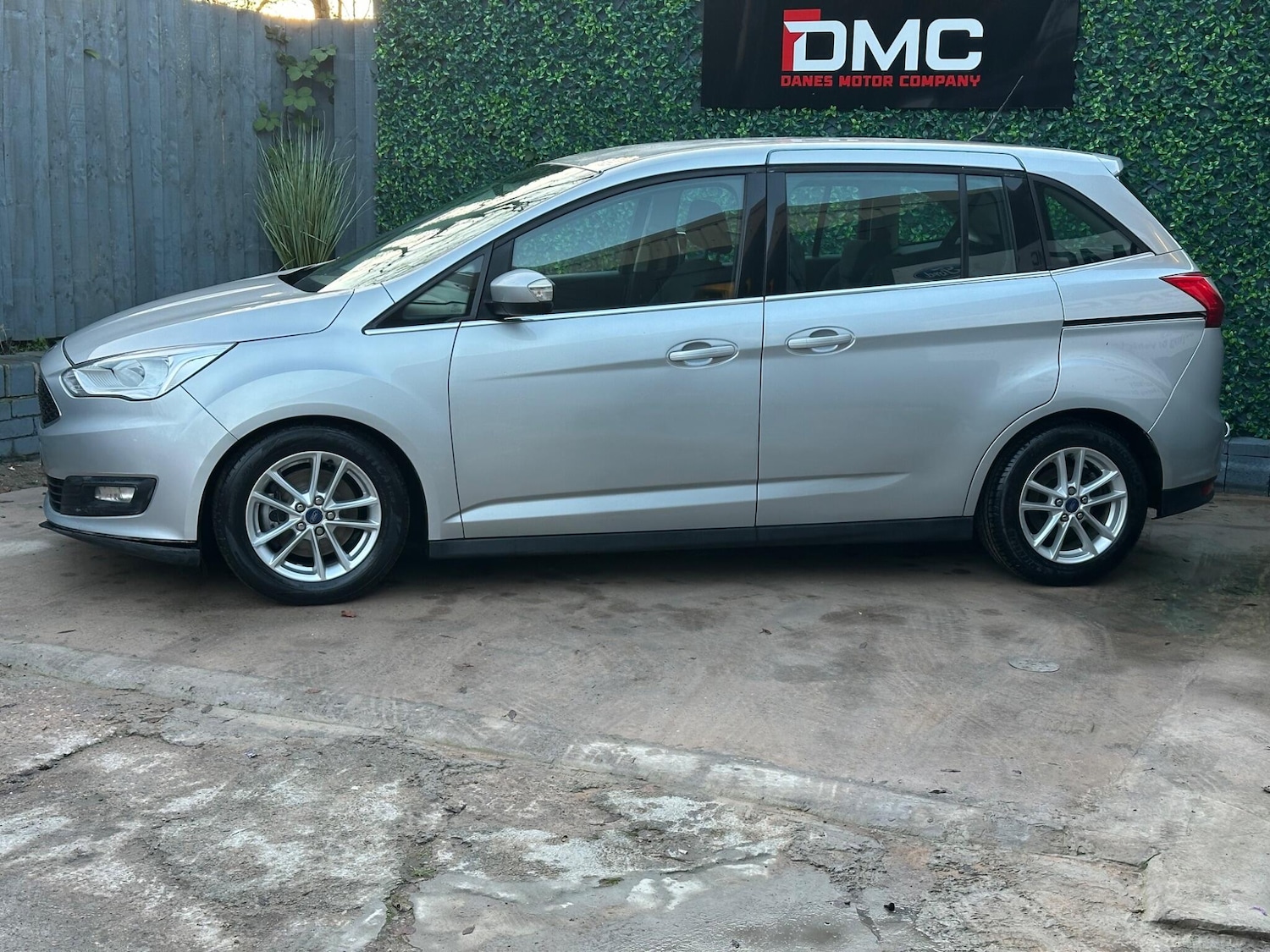 Used Ford Grand C-Max 2017 for sale - 76824242: Photo 4