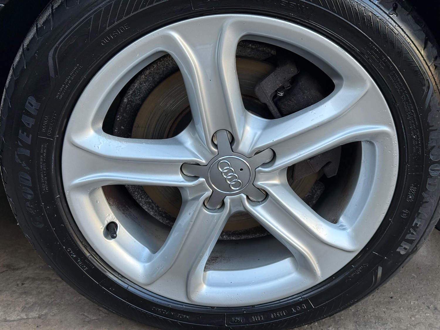 Used Audi A4 2013 for sale - 77130948: Photo 33