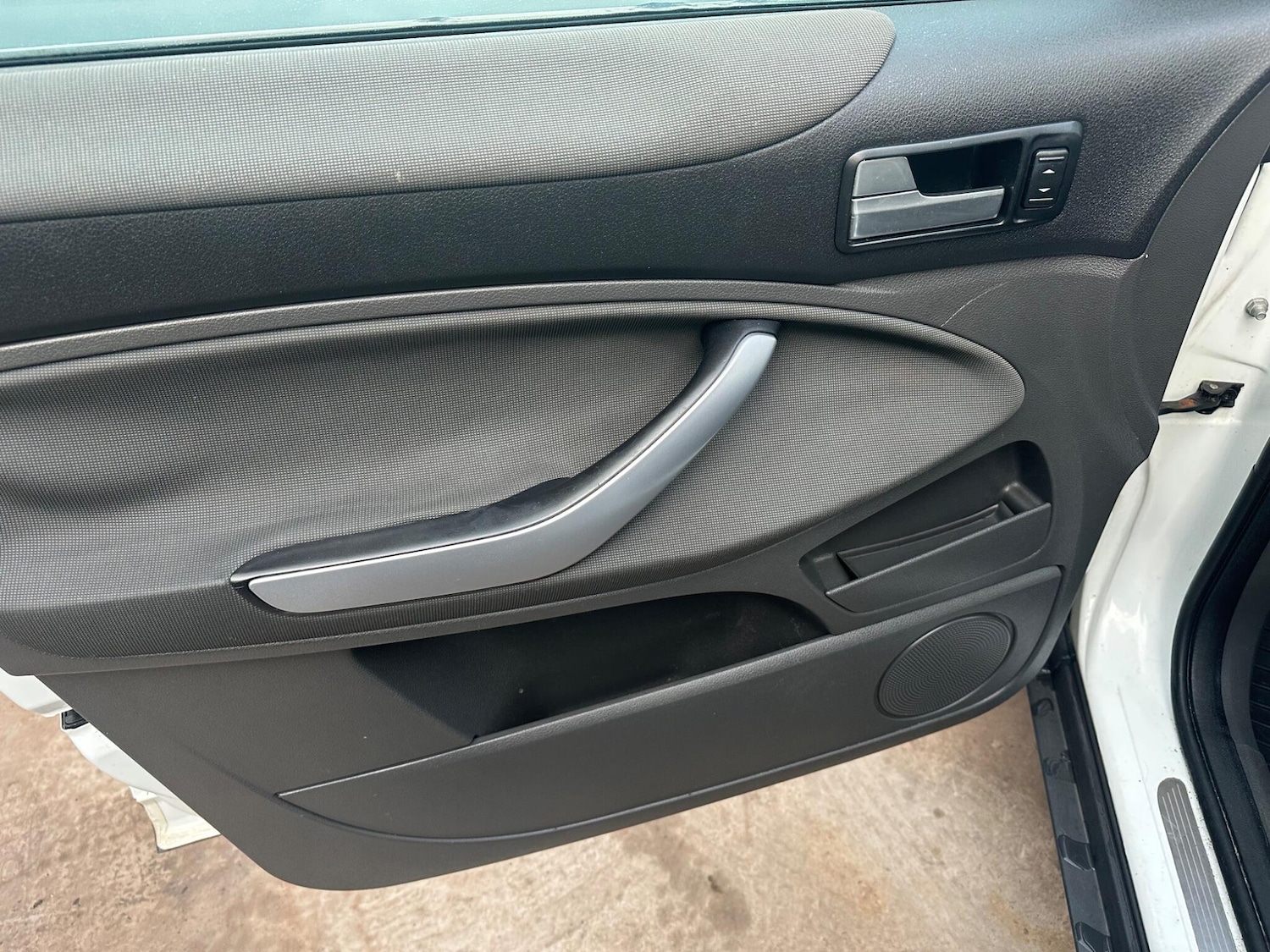 Used Ford Kuga 2010 for sale - 77203040: Photo 15