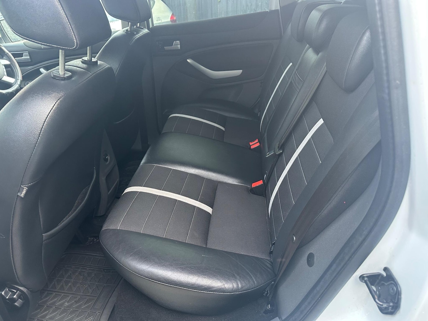 Used Ford Kuga 2010 for sale - 77203040: Photo 16