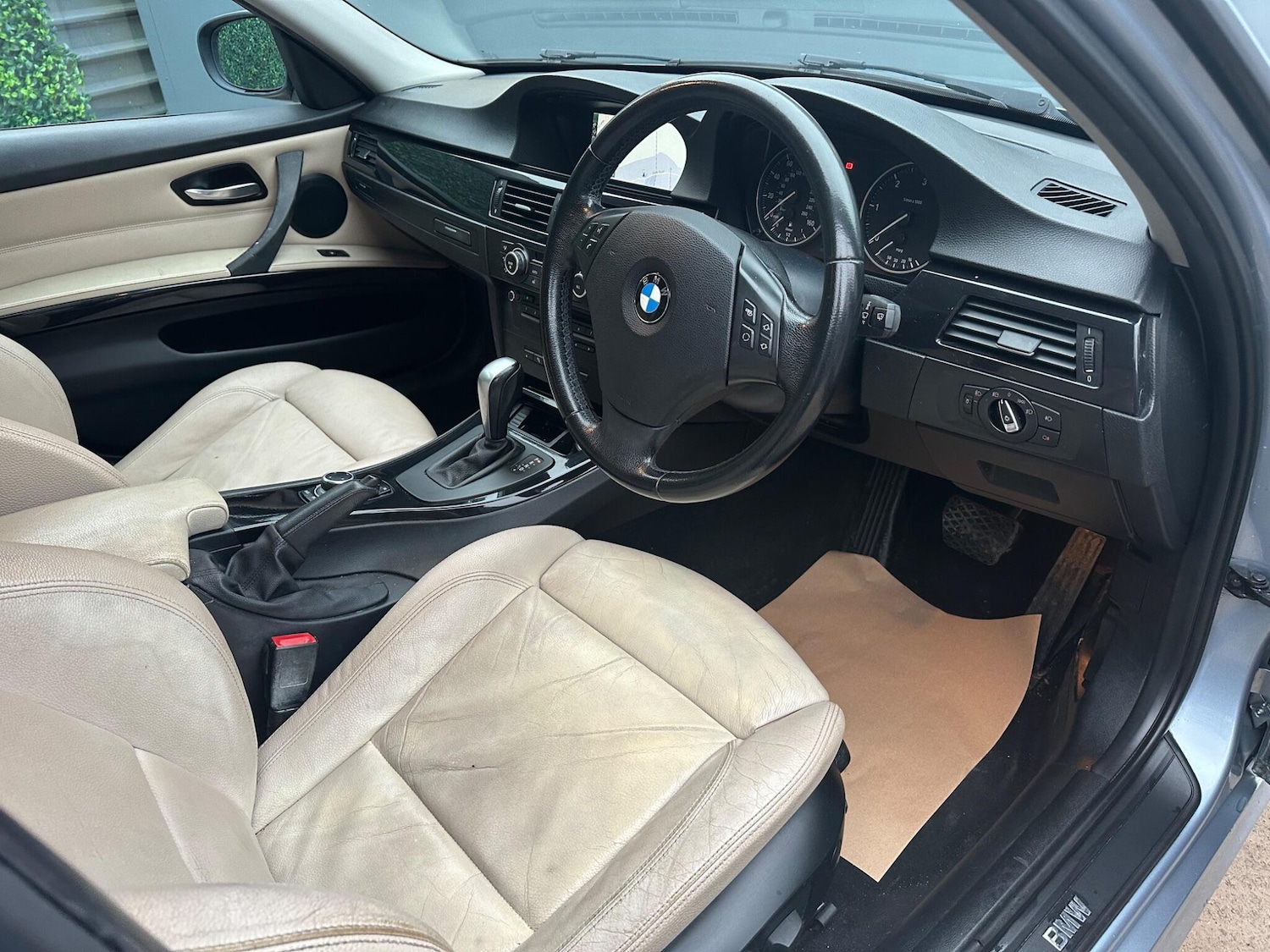 Used BMW 3 Series 2010 for sale - 77130682: Photo 12