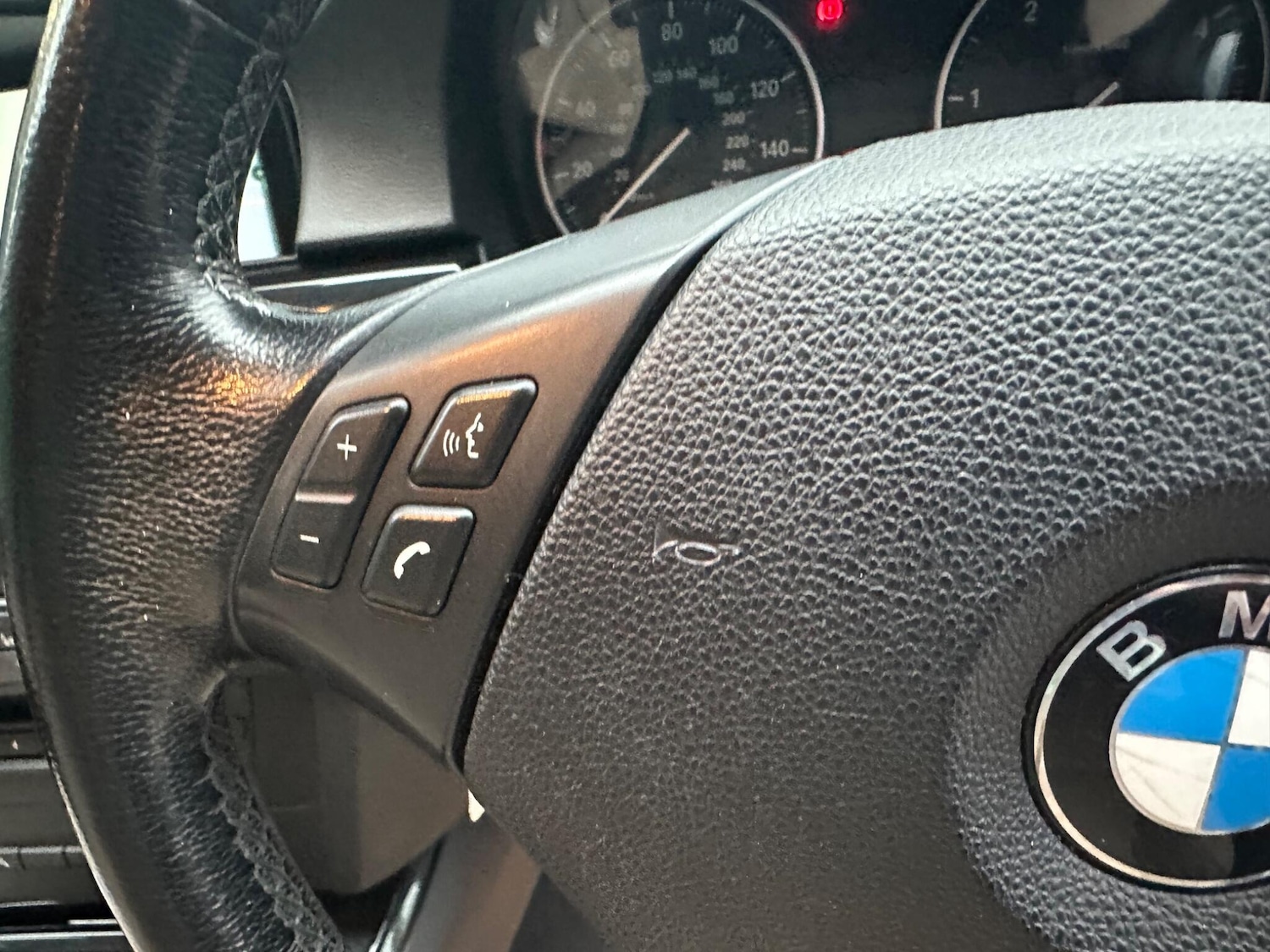 Used BMW 3 Series 2010 for sale - 77130682: Photo 17