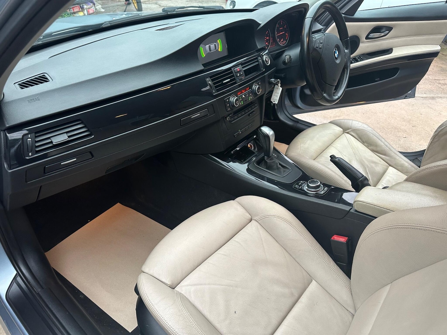 Used BMW 3 Series 2010 for sale - 77130682: Photo 35