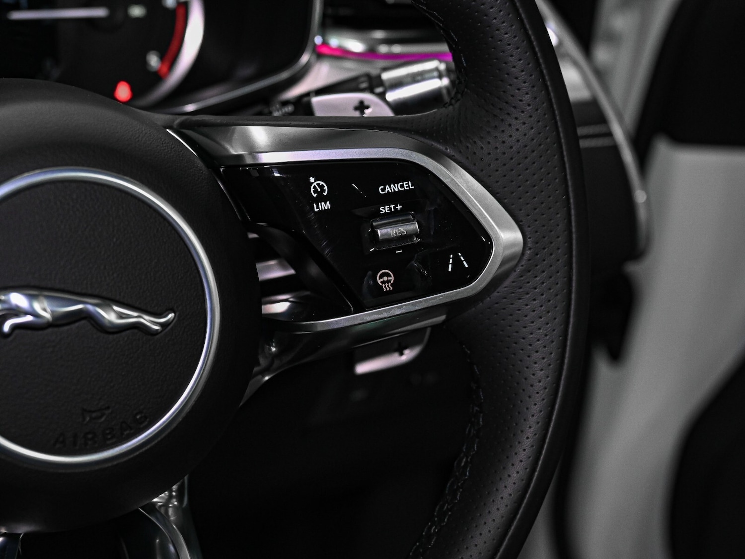 Used Jaguar F-Pace 2022 for sale - 77393469: Photo 15