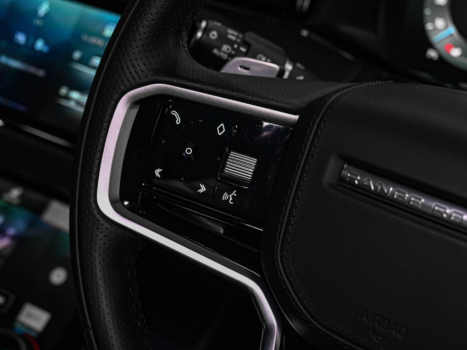 Used Land Rover Range Rover Evoque 2023 for sale - 76086817: Photo 12