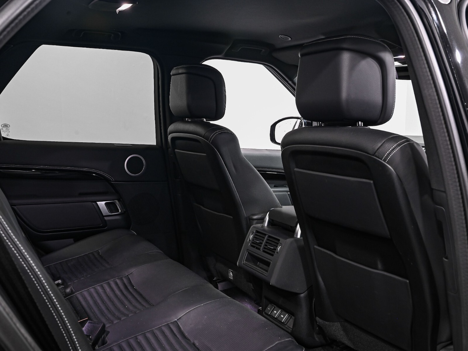 Used Land Rover Discovery 2023 for sale - 76872530: Photo 18