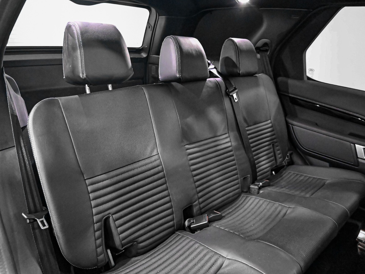 Used Land Rover Discovery 2023 for sale - 76872530: Photo 19