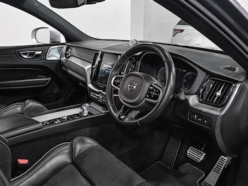 Used Volvo XC60 2018 for sale - 76661021: Photo