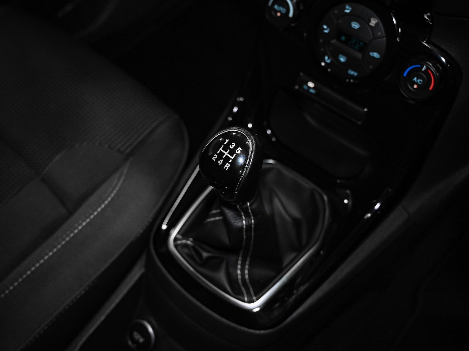 Used Ford Fiesta 2016 for sale - 77247931: Photo 11