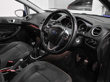 Used Ford Fiesta 2016 for sale - 77247931: Photo