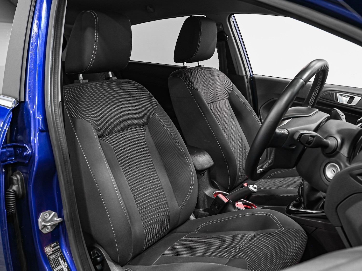 Used Ford Fiesta 2016 for sale - 77247931: Photo 3