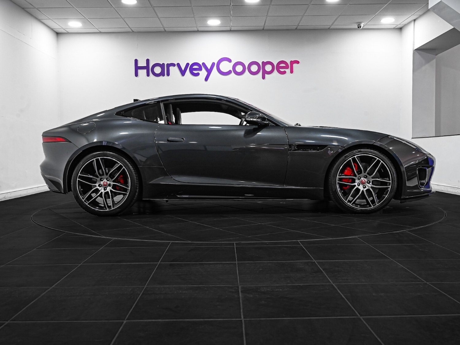 Used Jaguar F-Type 2019 for sale - 76074438: Photo 5